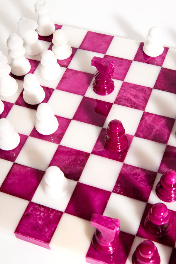 Italian Magenta/White Small Alabaster Chess Set