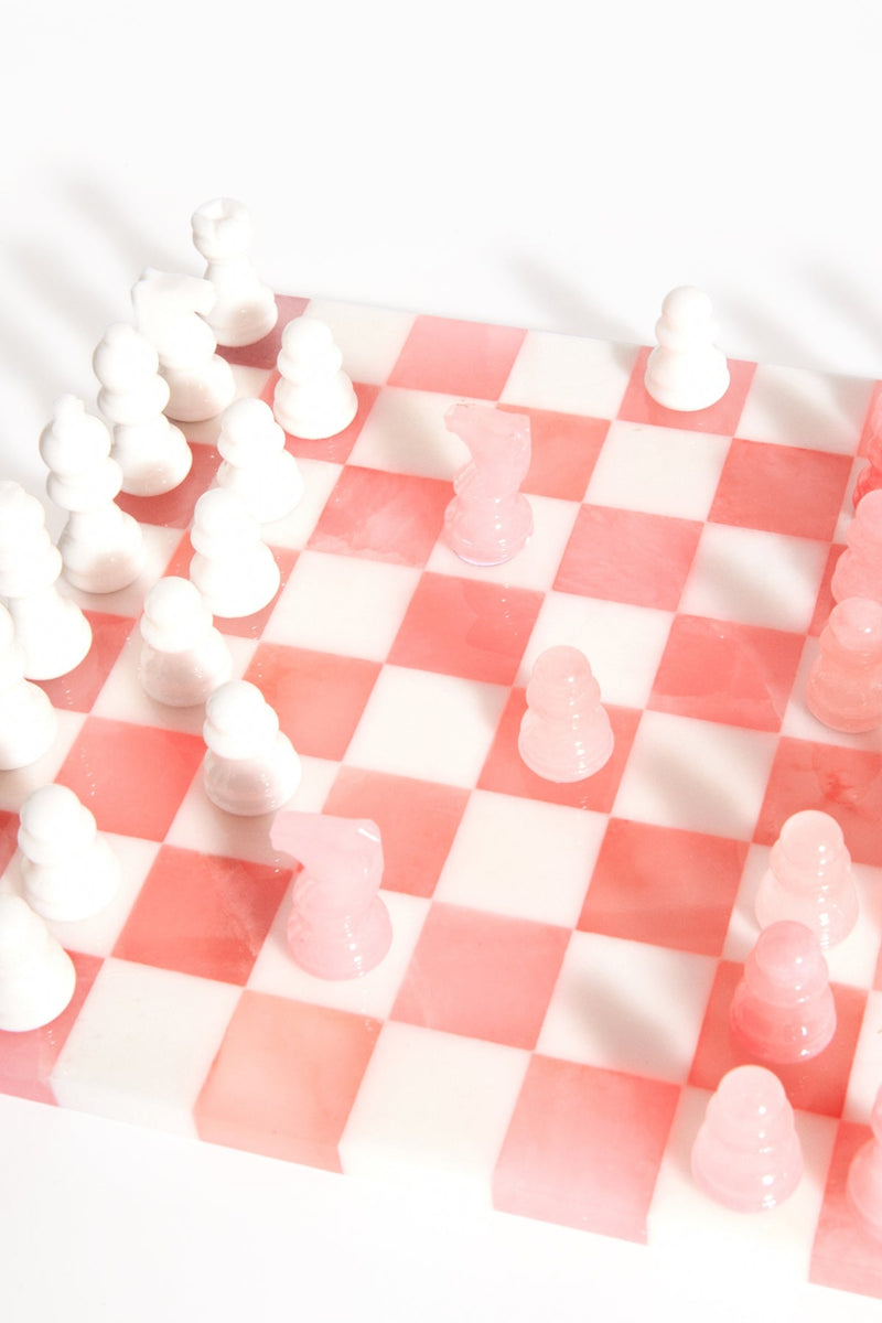 Rose Pink/White Small Italian Alabaster Chess Set