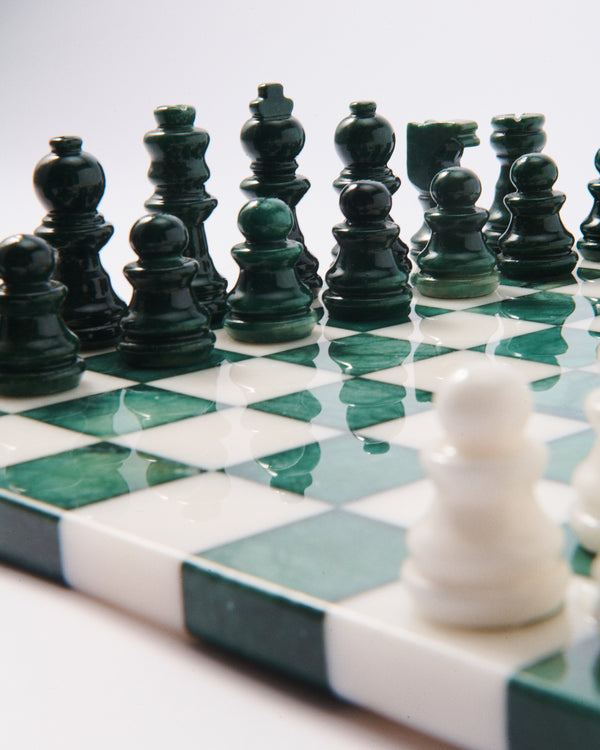 Forest Green/White Large Italian Alabaster Chess Set