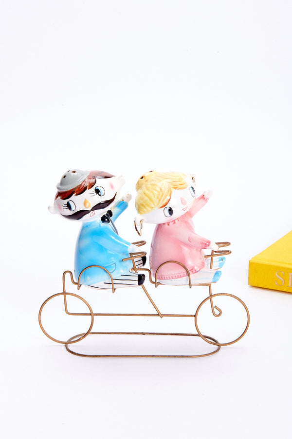 Rare 1950s Cycling Couple Shaker Set
