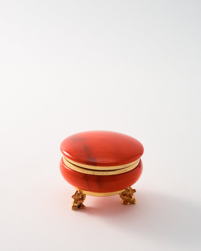 1960s Coral Alabaster Jewelry Pot with Brass Dolphin Feet