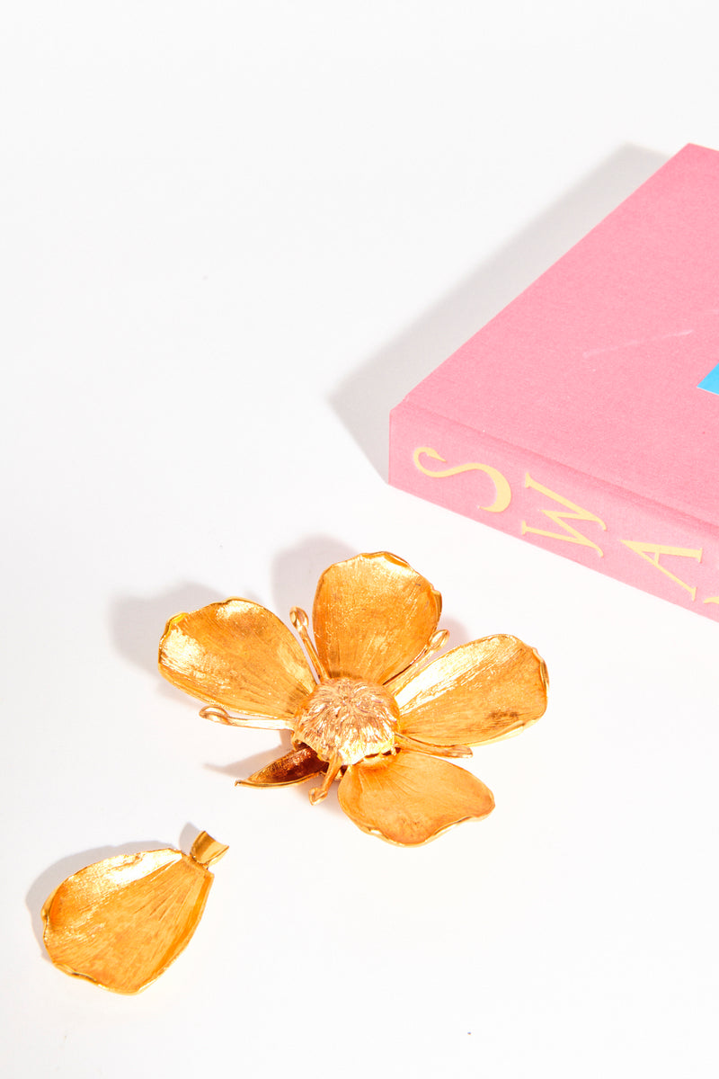 1950s Removable Petal Ashtray