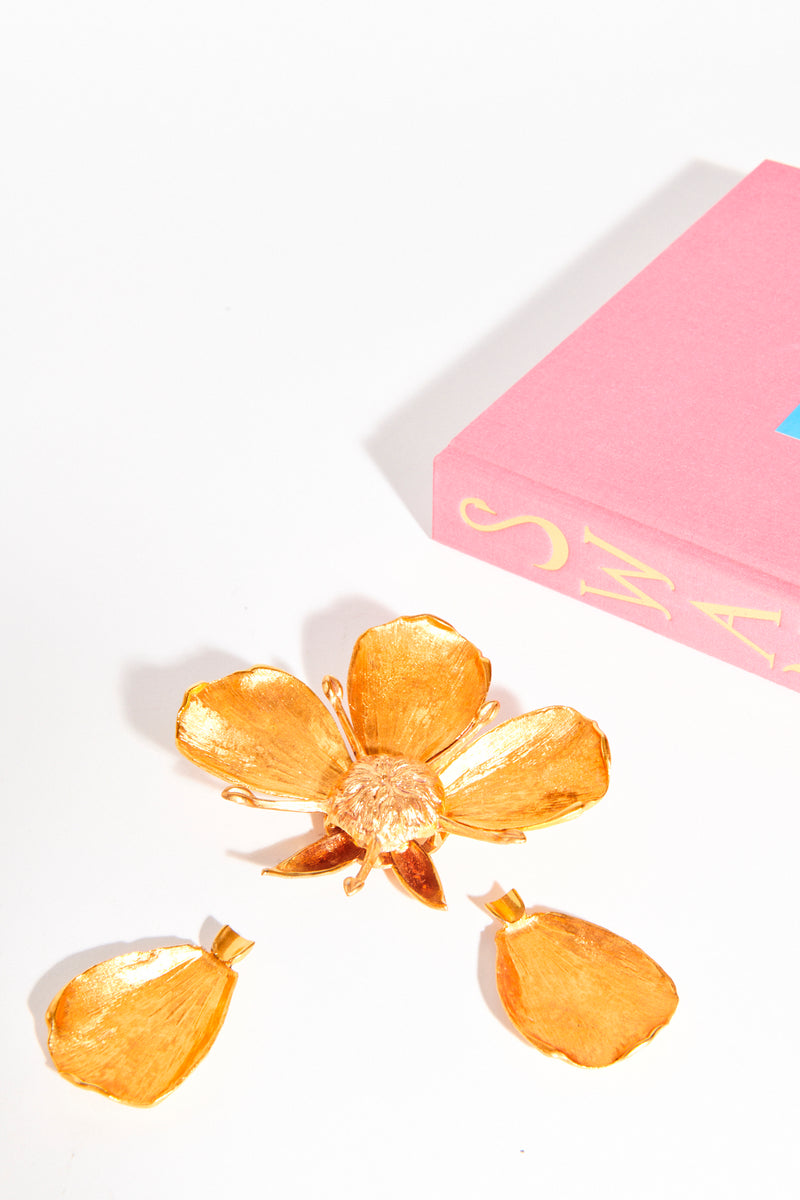 1950s Removable Petal Ashtray