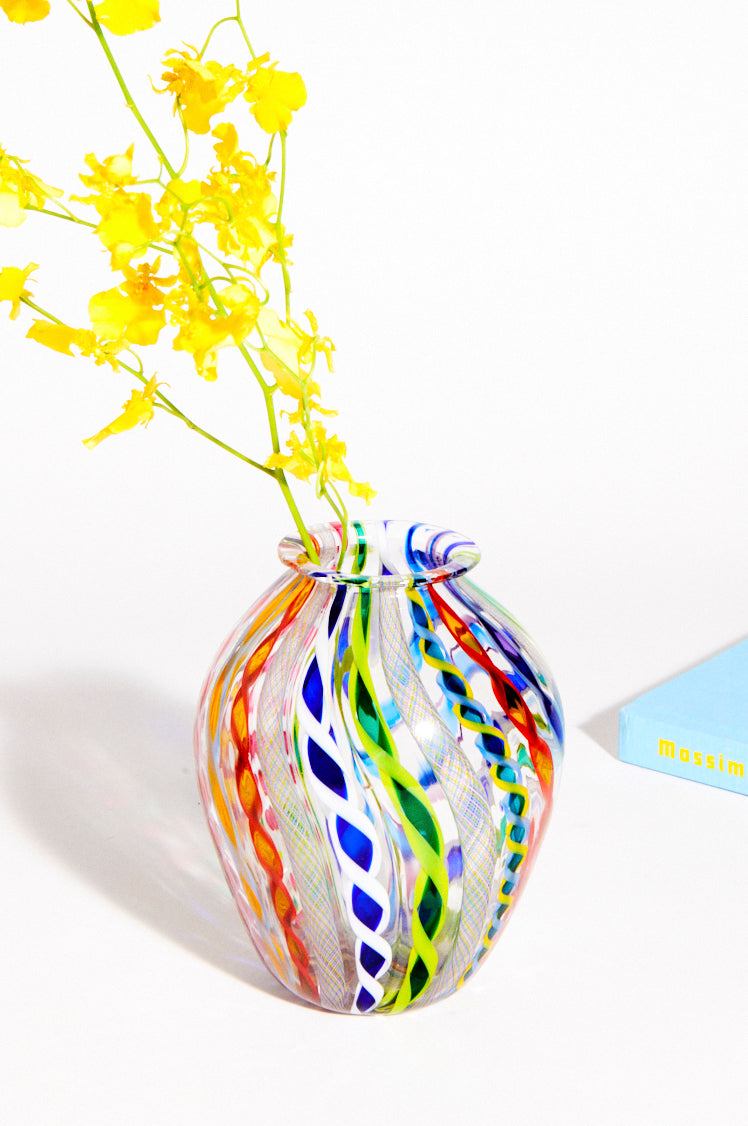 Art Glass Twisted Ribbon/Lattice Vase