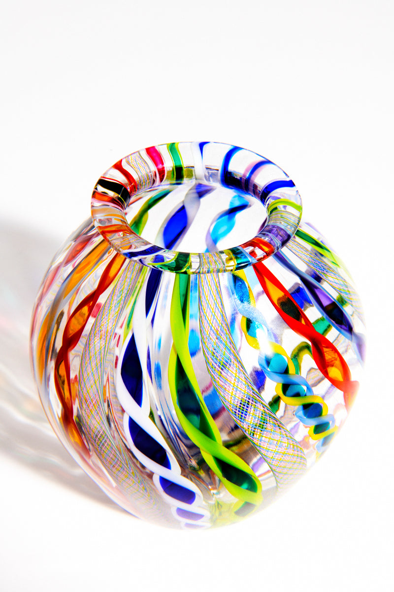 Art Glass Twisted Ribbon/Lattice Vase