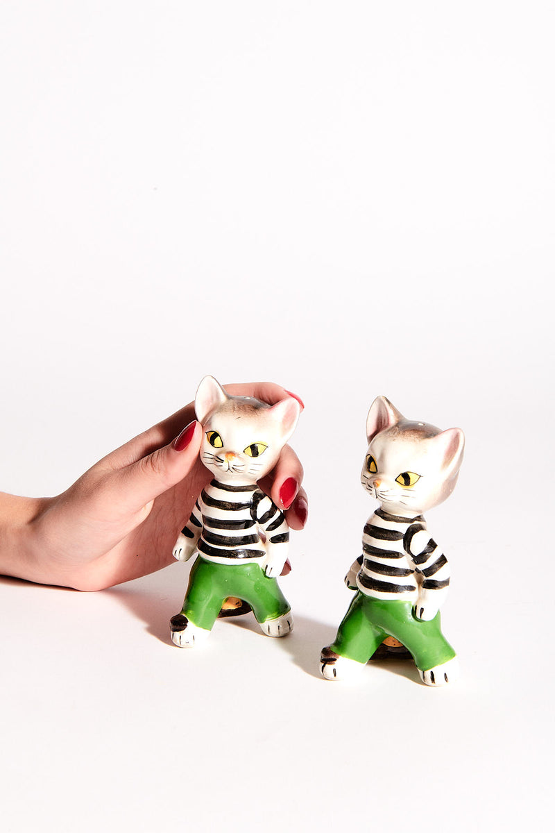 Striped Sweater Cat Shaker Set