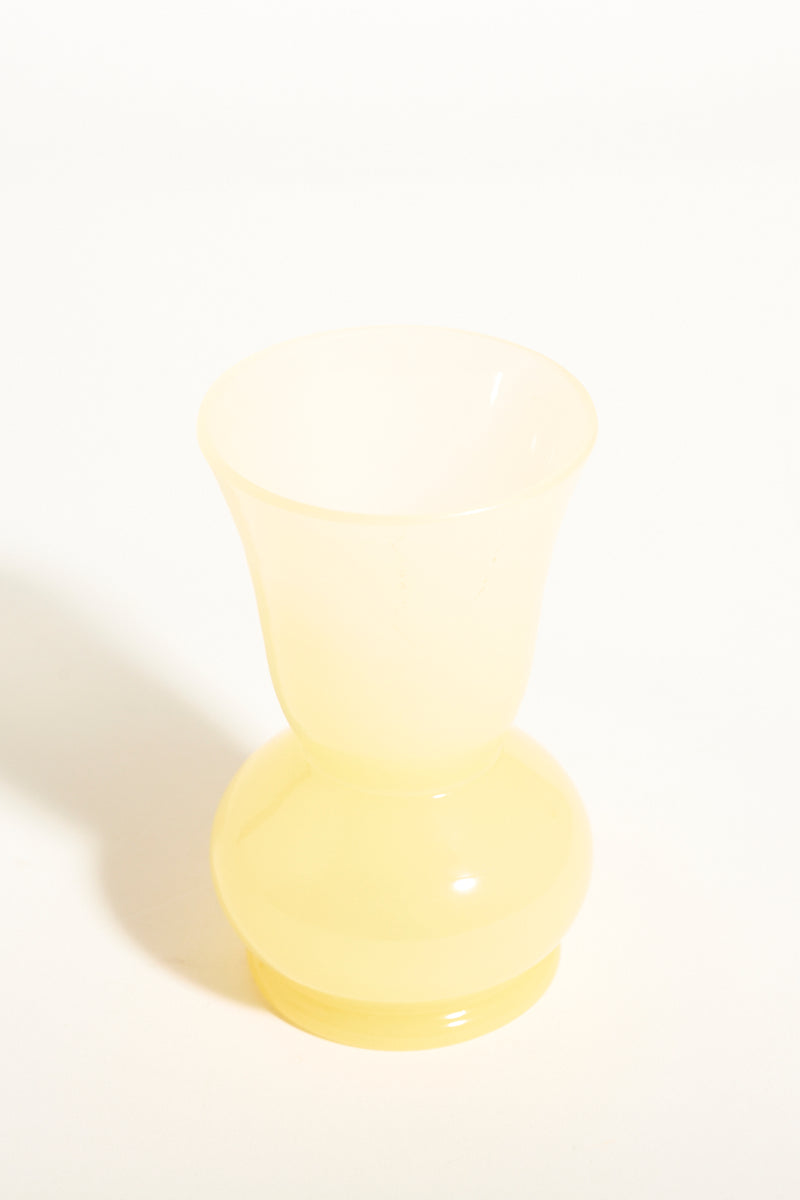 Murano Creamy Yellow Milk Glass Vase