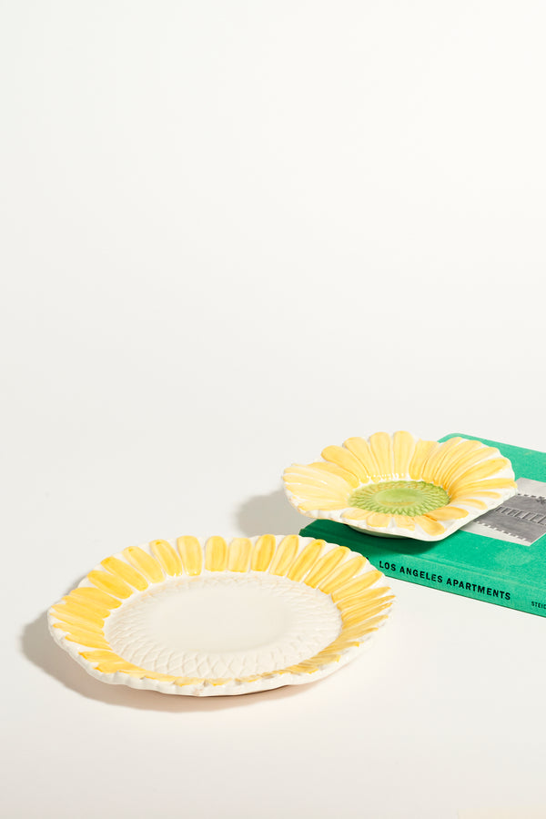 Italian Daisy Nesting Plates Set of Two
