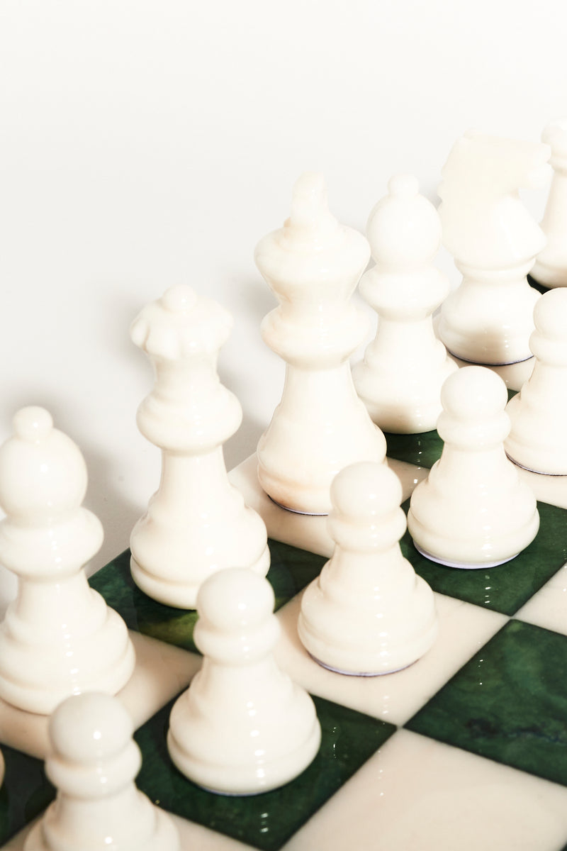 Italian Forest Green/White Large Alabaster Chess Set