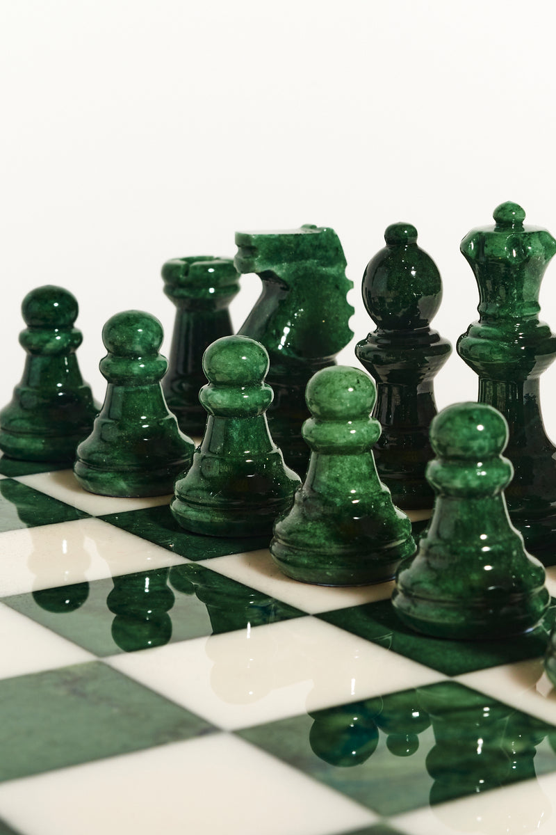 Italian Forest Green/White Large Alabaster Chess Set